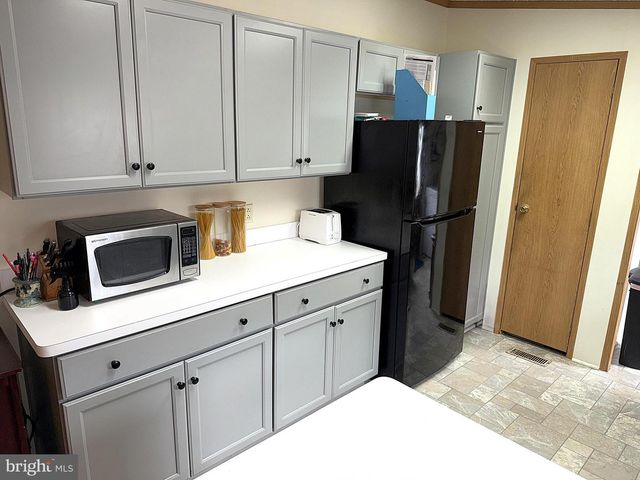 8423 HEARTWOOD RD, Jessup, MD 20794