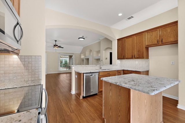 9516 Grandview Drive, Denton, TX 76207