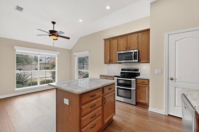 9516 Grandview Drive, Denton, TX 76207