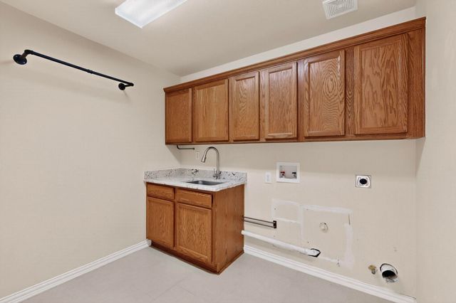 9516 Grandview Drive, Denton, TX 76207