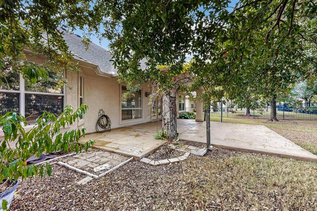 9516 Grandview Drive, Denton, TX 76207