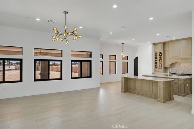 20721 Standing Rock, Apple Valley, CA 92307