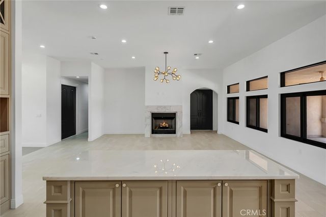 20721 Standing Rock, Apple Valley, CA 92307