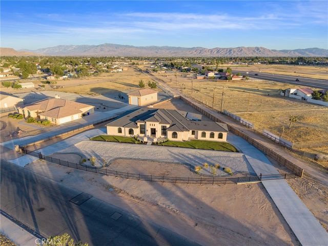 20721 Standing Rock, Apple Valley, CA 92307