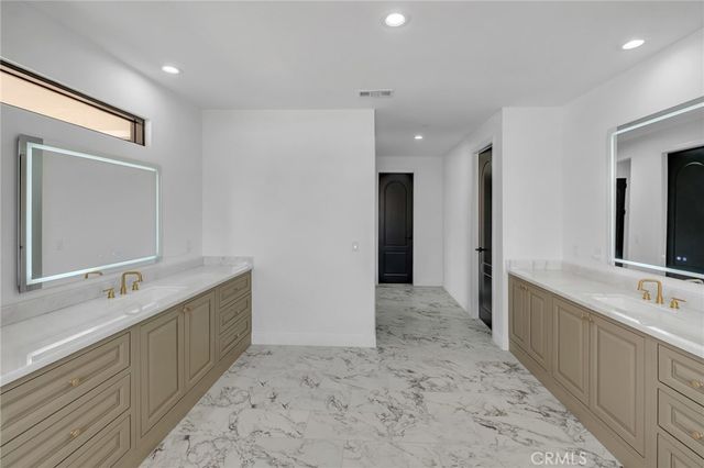 20721 Standing Rock, Apple Valley, CA 92307