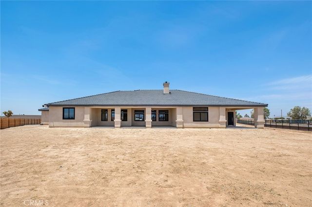 20721 Standing Rock, Apple Valley, CA 92307