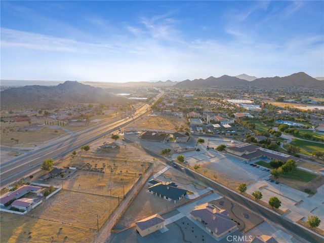 20721 Standing Rock, Apple Valley, CA 92307