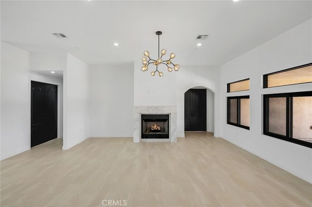 20721 Standing Rock, Apple Valley, CA 92307