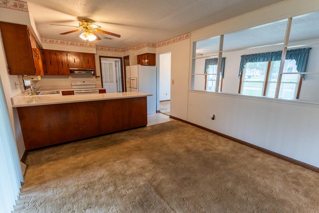 52 Curd Avenue, Williamsburg, KY 40769