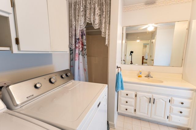 52 Curd Avenue, Williamsburg, KY 40769