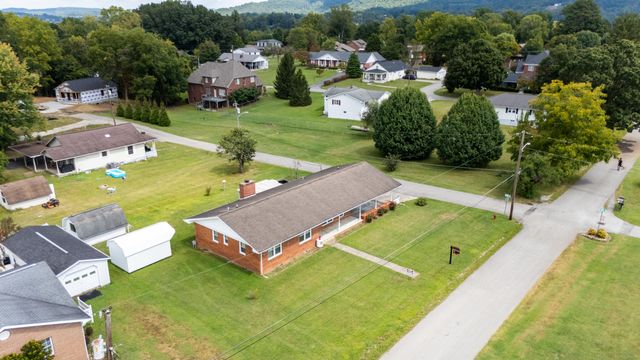 52 Curd Avenue, Williamsburg, KY 40769