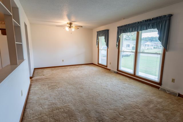 52 Curd Avenue, Williamsburg, KY 40769