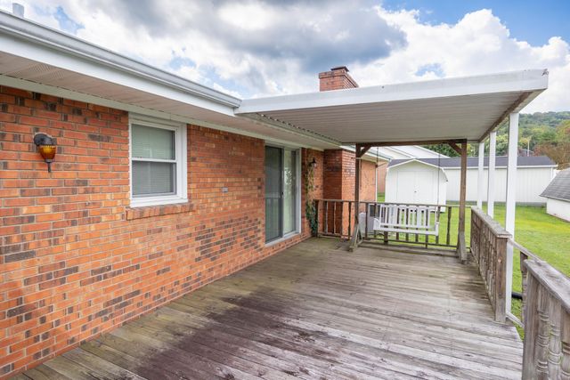 52 Curd Avenue, Williamsburg, KY 40769