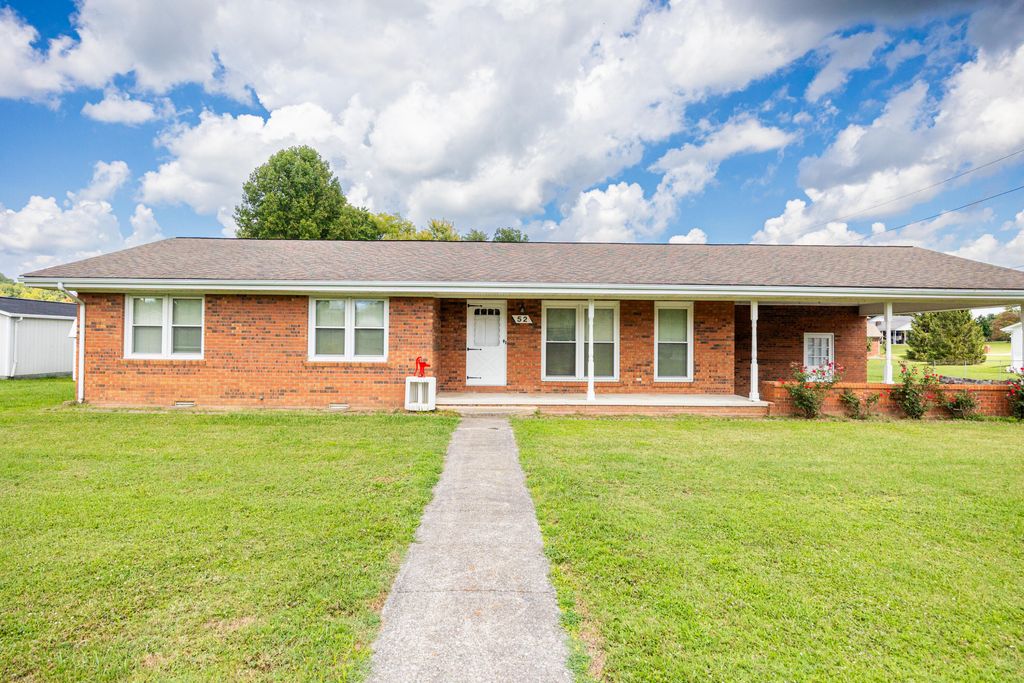 52 Curd Avenue, Williamsburg, KY 40769