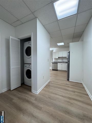 61 Kansas Street 2D, Hackensack, NJ 07601