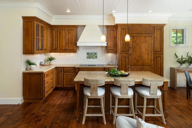 25550 Moody Road, Los Altos Hills, CA 94022