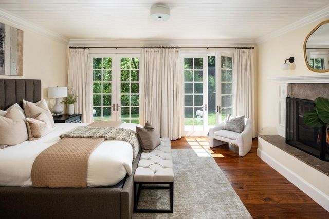 25550 Moody Road, Los Altos Hills, CA 94022