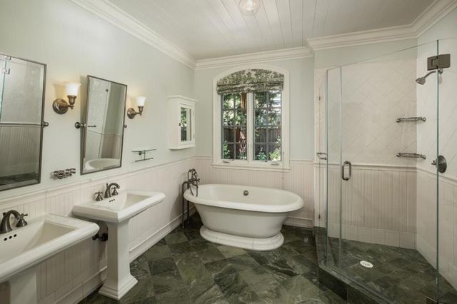 25550 Moody Road, Los Altos Hills, CA 94022