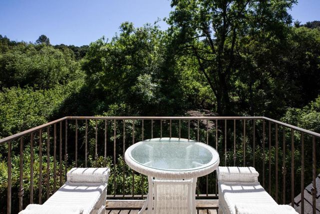 25550 Moody Road, Los Altos Hills, CA 94022