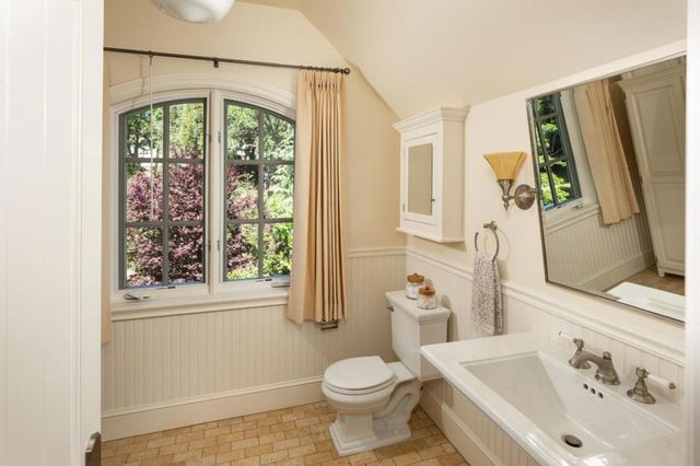 25550 Moody Road, Los Altos Hills, CA 94022