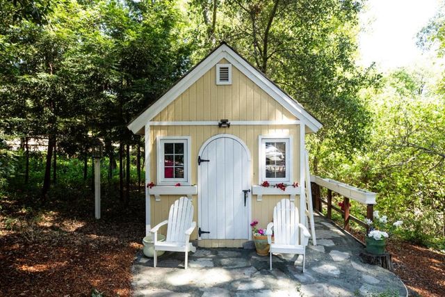 25550 Moody Road, Los Altos Hills, CA 94022