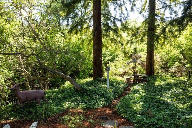 25550 Moody Road, Los Altos Hills, CA 94022