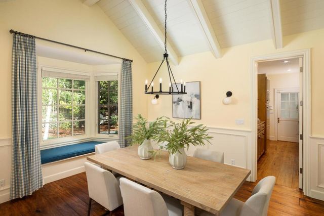 25550 Moody Road, Los Altos Hills, CA 94022