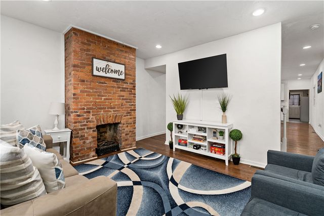 239 ALBERT ST, Pittsburgh, PA 15211