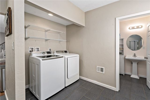 239 ALBERT ST, Pittsburgh, PA 15211