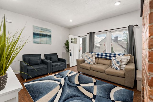 239 ALBERT ST, Pittsburgh, PA 15211