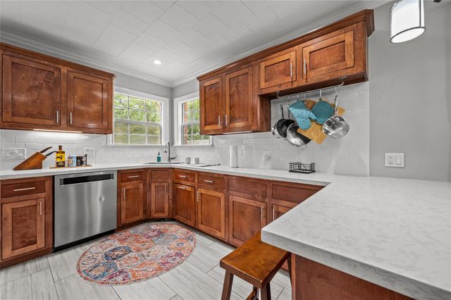2311 Addison Road, Houston, TX 77030