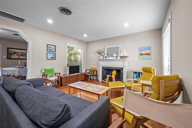 2311 Addison Road, Houston, TX 77030