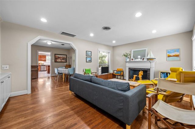 2311 Addison Road, Houston, TX 77030