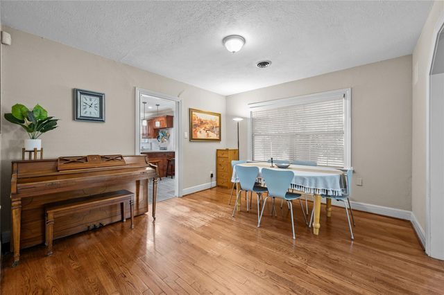 2311 Addison Road, Houston, TX 77030