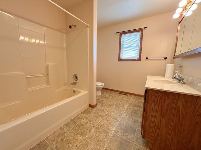 32807 200th Street, Underwood, MN 56586