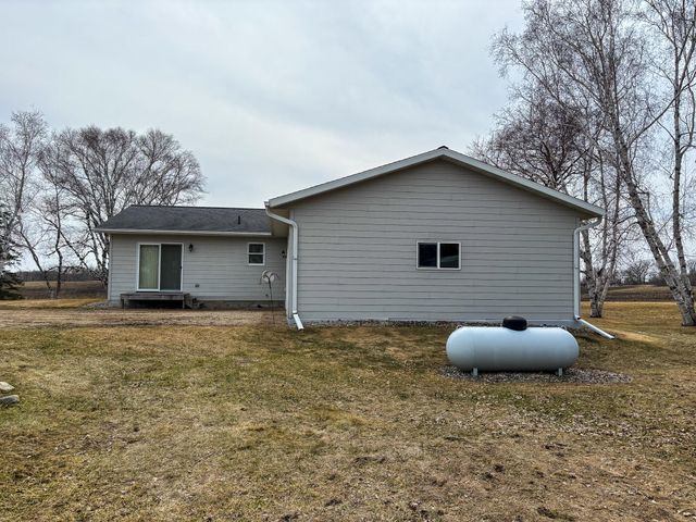 32807 200th Street, Underwood, MN 56586