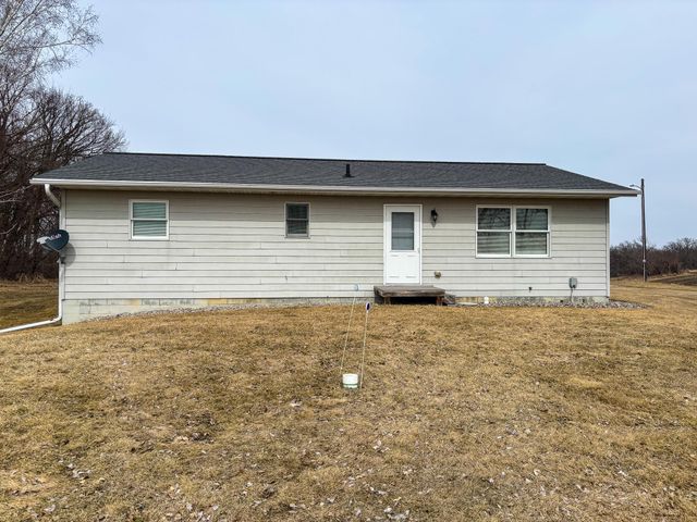 32807 200th Street, Underwood, MN 56586