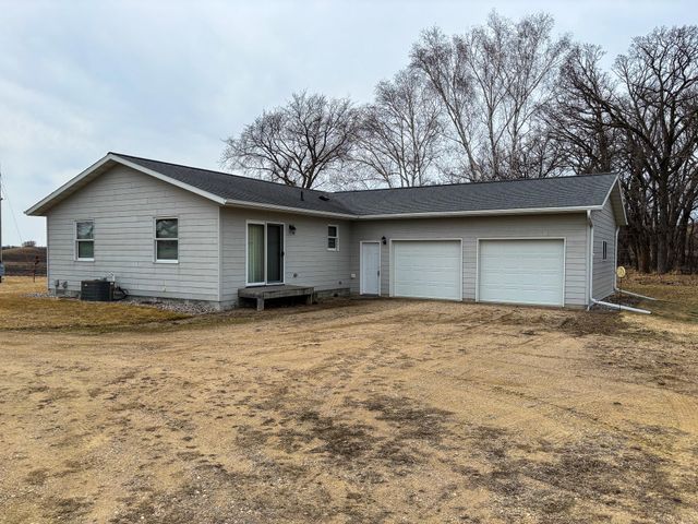 32807 200th Street, Underwood, MN 56586