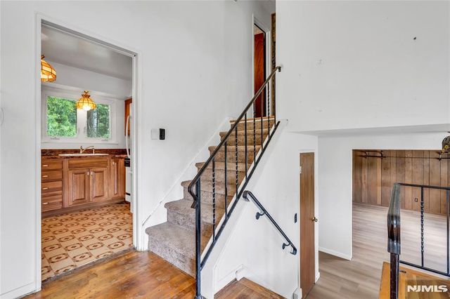 183 Winifred Drive, Totowa, NJ 07512