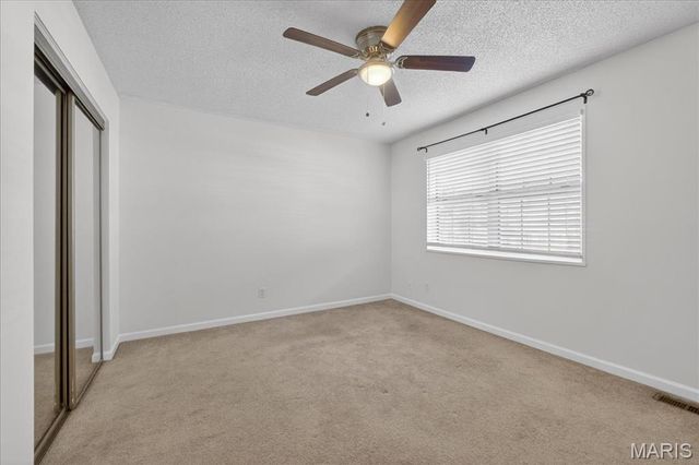 8912 N Swan Circle, Brentwood, MO 63144