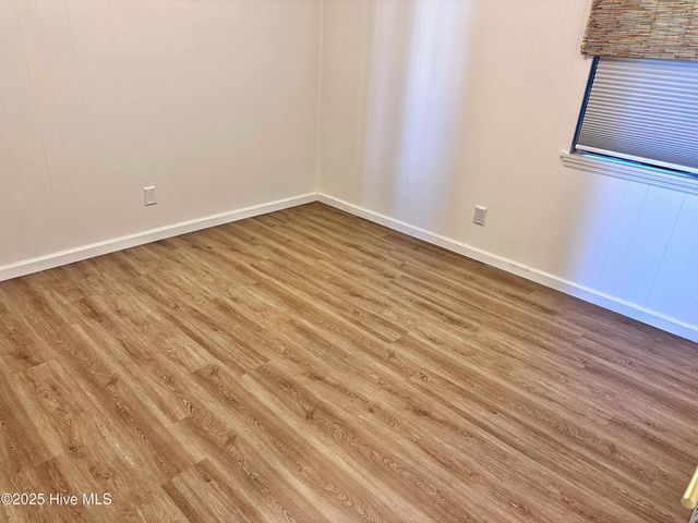 301 E Commerce Way Road E 310, Atlantic Beach, NC 28512