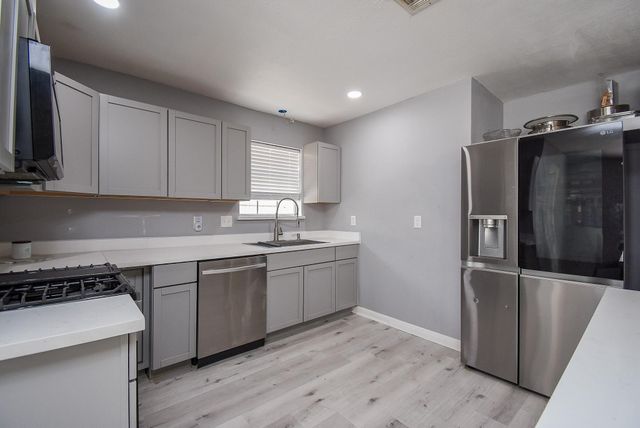 13134 Frank Lane, Stafford, TX 77477