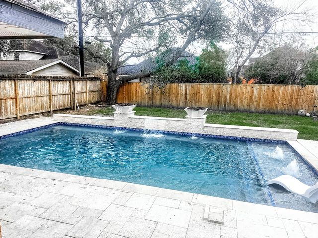 13134 Frank Lane, Stafford, TX 77477