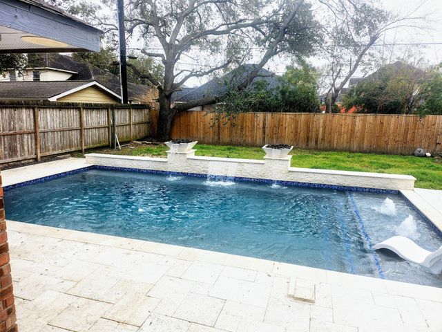13134 Frank Lane, Stafford, TX 77477