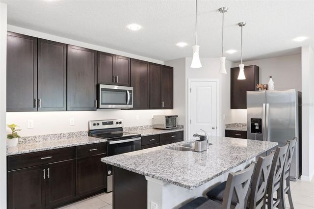 38905 HARLOW ROSE DRIVE, Zephyrhills, FL 33540