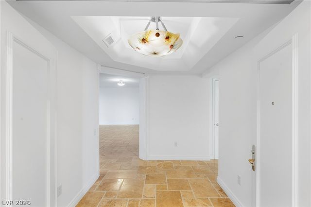 2747 Paradise Road 501, Las Vegas, NV 89109