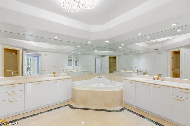 2747 Paradise Road 501, Las Vegas, NV 89109