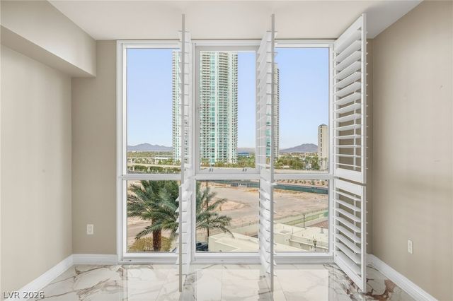 2747 Paradise Road 501, Las Vegas, NV 89109