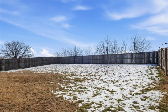 21303 W 219th Street, Spring Hill, KS 66083