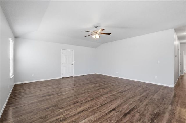 21303 W 219th Street, Spring Hill, KS 66083